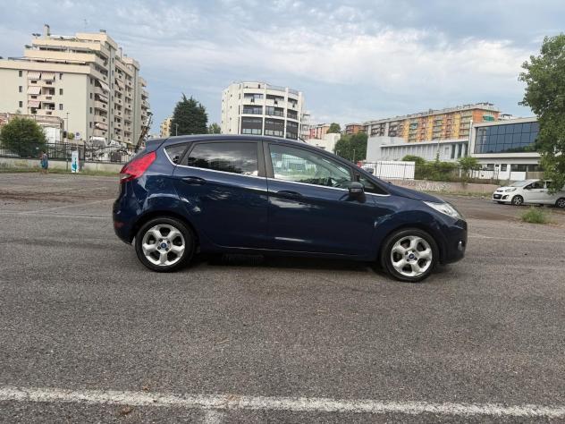 Ford Fiesta 1.4 TDCi 70CV 5 porte Titanium - Foto 5