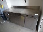 Tavolo refrigerato inox 3 porte con alzatina