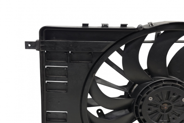 VENTOLA RADIATORE JAGUAR E-Pace Serie GJ32-8C607-BC 204DT Diesel 2000 (17) - Foto 15