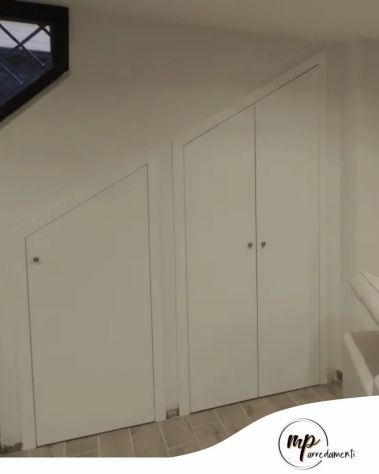 SPORTELLI E ARMADI IN LEGNO SU MISURA - Foto 5