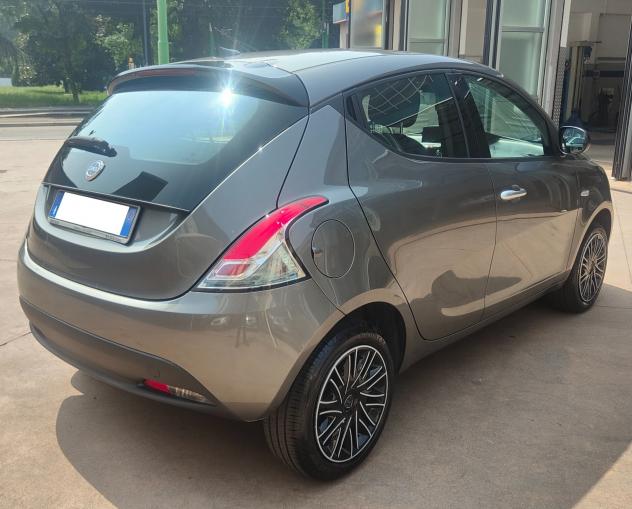 Lancia Ypsilon 1.0 Hybrid Oro - Foto 4