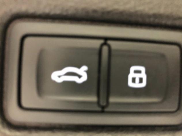 AUDI Q5 40 TDI 204 CV quattro S tronic S line plus rif. 23943907 - Foto 10