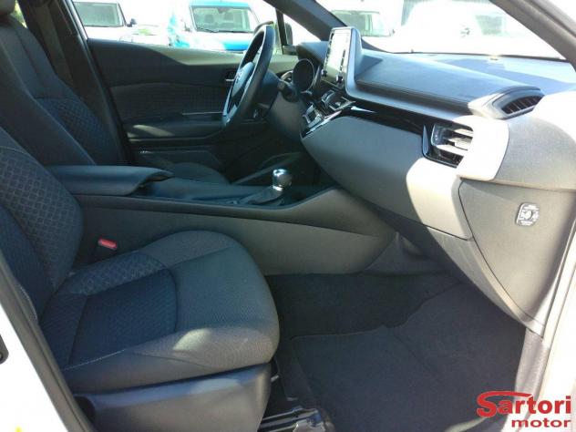TOYOTA - C-HR - 1.8 Hybrid E-CVT Dynamic - Foto 9