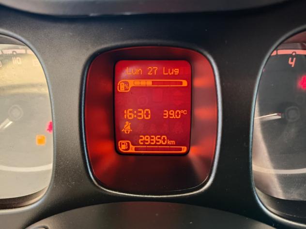 Fiat Panda 1.0 FireFly S&S Hybrid City Life - Foto 9