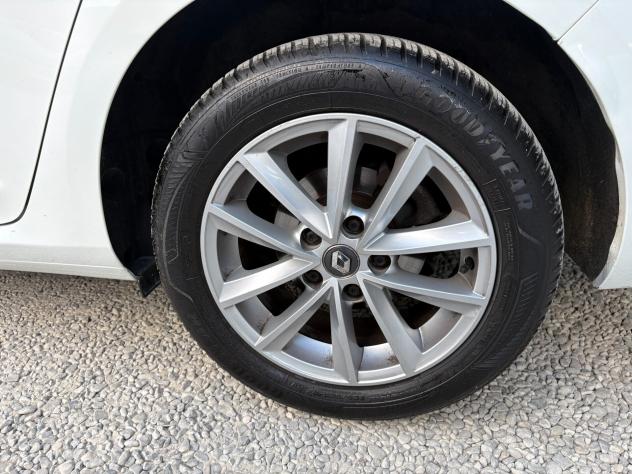 Renault Megane 1.5 dCi 115CV - Foto 9