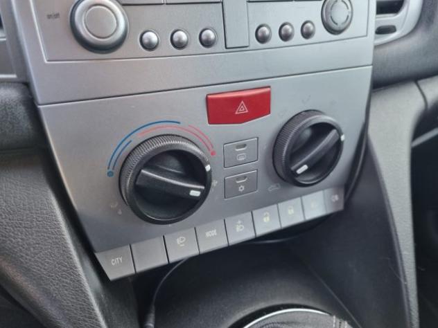 LANCIA Ypsilon 1.3 MJT 75 CV Unyca rif. 21904282 - Foto 10