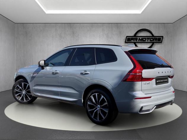 Volvo XC60 B4 D automatico Plus/ PROMO - Foto 6