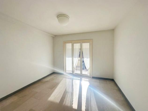 4 LOCALI CON TRIPLI SERVIZI E BALCONI IN CENTRO LECCO - Foto 9