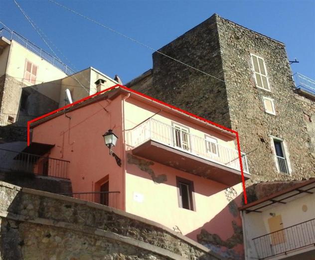 Porzione di casa in vendita a Farindola
