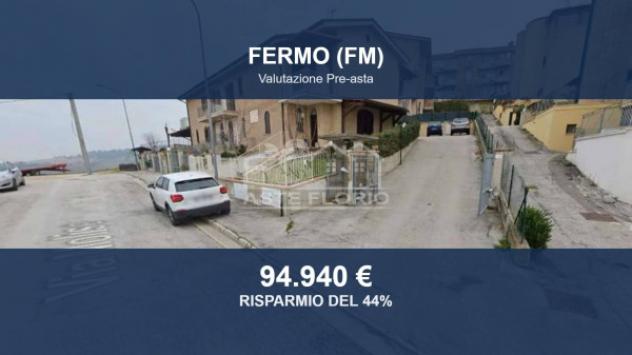 Immobile in asta di 109 m² con più di 5 locali e box auto in vendita a Fermo