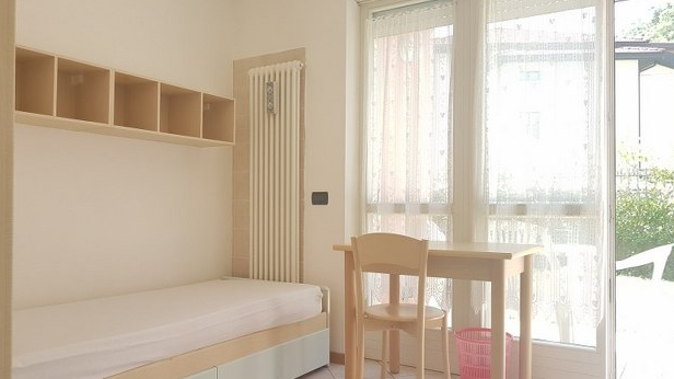 stanza singola in appartamento con giardino per ragazza - Foto 3