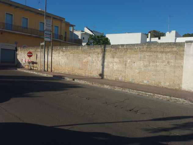 VENDESI TERRENO EDIFICABILE