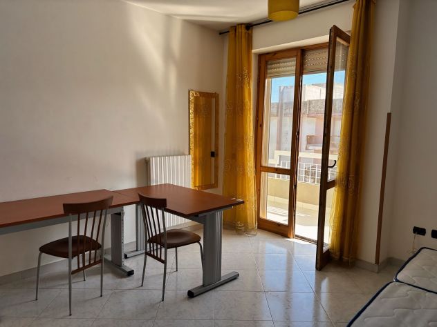 4 camere per studentesse (Zona Obelisco / Porta Napoli) - Foto 9