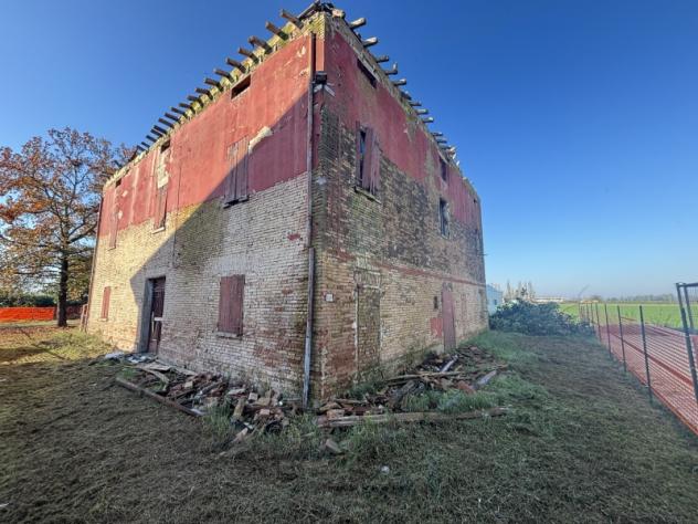 A466. LIMIDI. Casale di campagna con area cortiliva privata, con possibilità di realizzare fino a 3 unità abitative indipendenti. - Foto 7