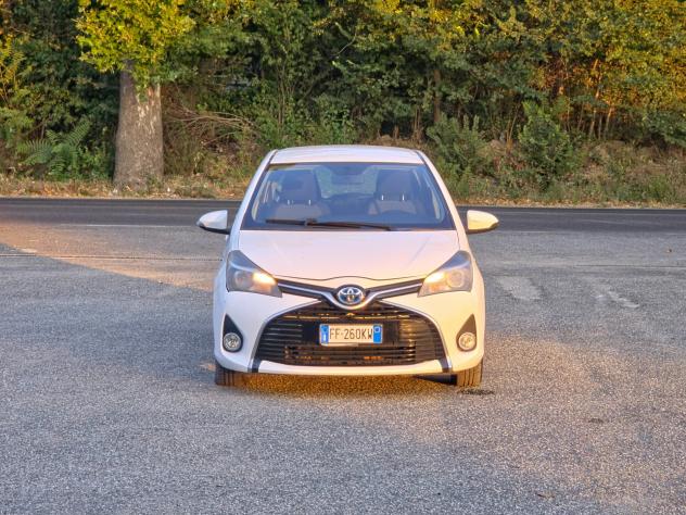Toyota Yaris 1.5 Hybrid 5 porte Active E6B Automatico NEO 2016 - Foto 2