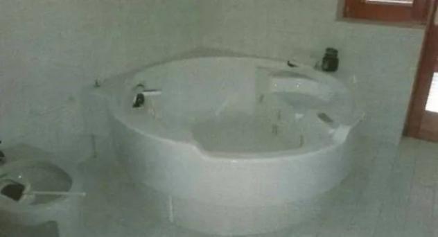 Immobile in asta di 307 m², box auto in vendita a Chatillon - Foto 3