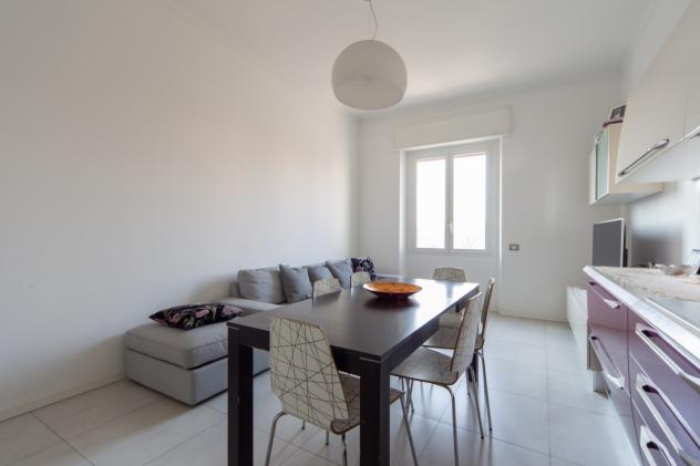 milano splendido appartamento via Paduli 18 ristrutturato piano alto soggiorno cucina vista due camere bagno euro 485.000 ? trattabili info@lecaseital - Foto 2
