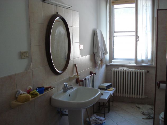 CASA INDIPENDENTE CENTRO MARE PESARO A 1MENO DI 1258€ AL MQ.