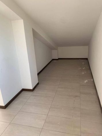 GUIDONIA BILOCALE NON ARREDATO CON TERRAZZO PRIVATO - Foto 3