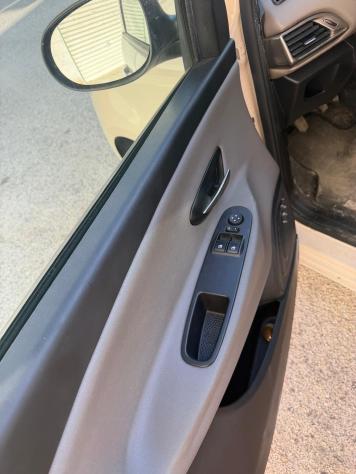Lancia Ypsilon 1.2 69 CV 5 porte GPL Ecochic Gold - Foto 10