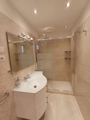 Stanza condivisa con bagno privato - 450eu Bicocca - Foto 7