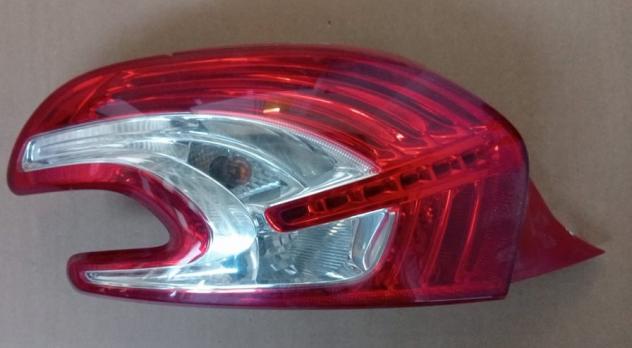 FANALE POST. S.  Parti elettriche  Fanaleria  Fanali  Fanale post. sx. PEUGEOT - 208 - 01-01-2012 - 01-03-2015
