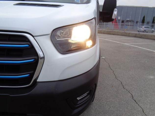 Ford E-Transit E-Transit 350 Batteria 68kWh 184CV L3H2 Furgone Trend + IVA - Foto 5