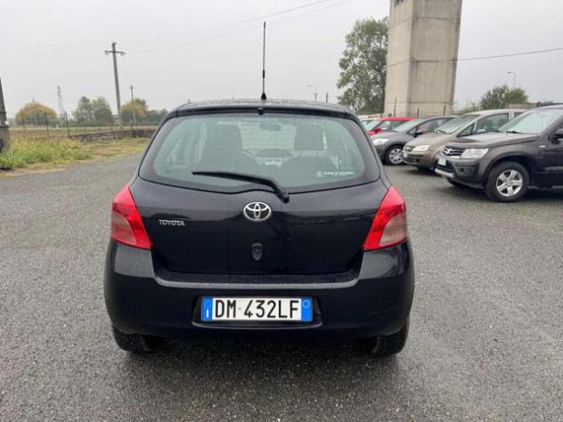 TOYOTA Yaris 1.0 5 porte Sol rif. 24189492 - Foto 4