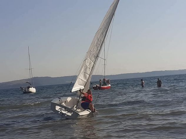Barca a vela deriva