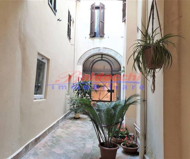 CENTRO STORICO - PALAZZO DEL XI PRESTIGIOSO IMMOBILE
