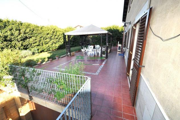 Prestigiosa Villa con giardino " Cimilla "