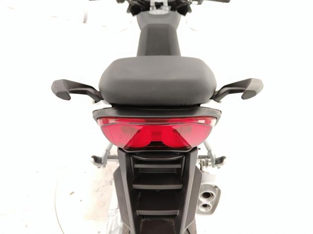 Moto Guzzi V100 V100 MANDELLO BIANCO POLARE - Foto 10