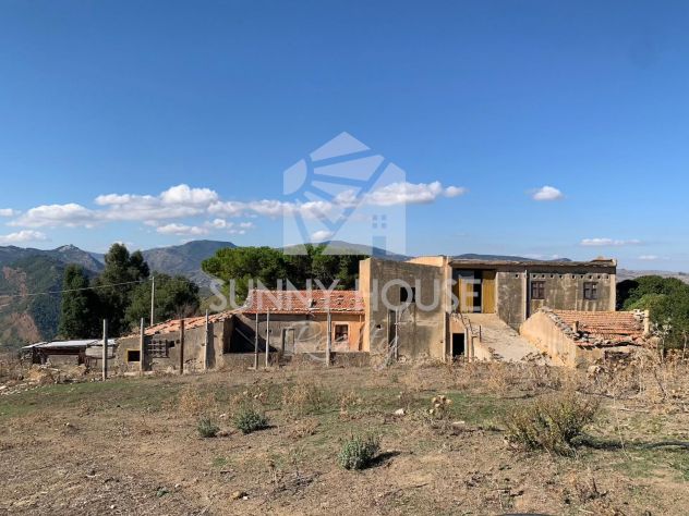 Proprietà rurale di circa 900 m² con 22 ettari di terreno