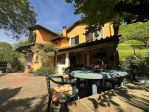 Casale in vendita a Vaiano