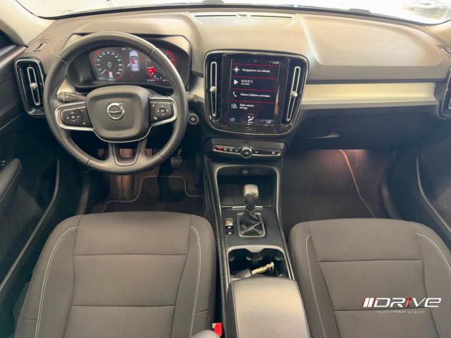VOLVO XC40 (2017--) XC40 T2 Momentum - Foto 9