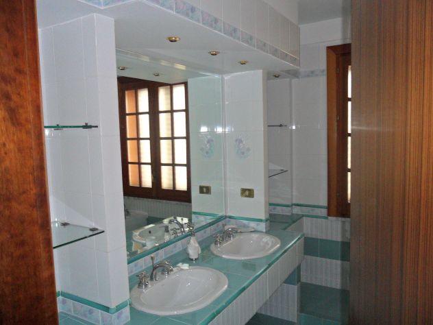 Si AFFITTA San Martino/Baida ampio 5vani con parquet - Foto 8