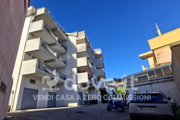 Appartamento di 111 m² con 3 locali e posto auto in vendita a Messina