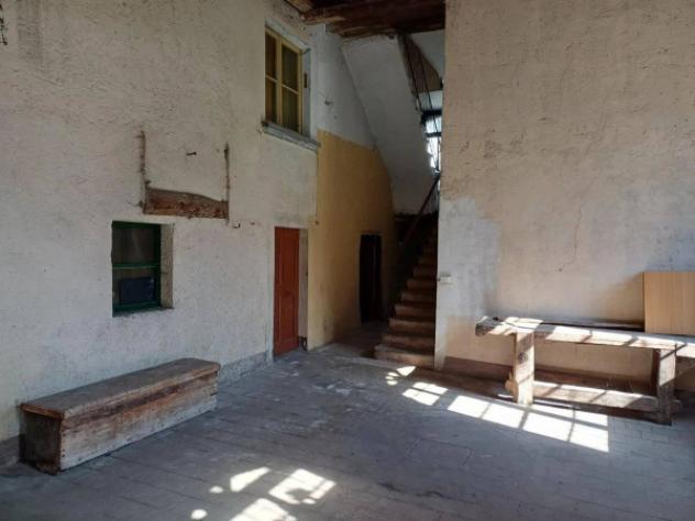 Immobile in asta di 108 m² con più di 5 locali e box auto in vendita a Primaluna - Foto 5
