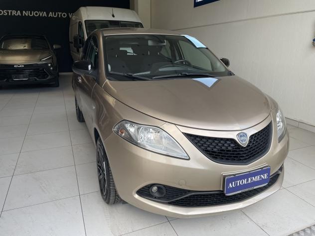 Lancia Ypsilon 1.0 70cv Firefly Hybrid S&S Gold