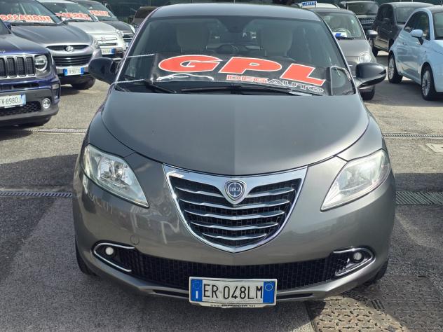 Lancia Ypsilon 1.2 GPL 69cv Ecochic Gold - Foto 4