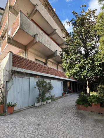 Stabile/Palazzo in vendita a Carrara 500 mq Rif: 1405192