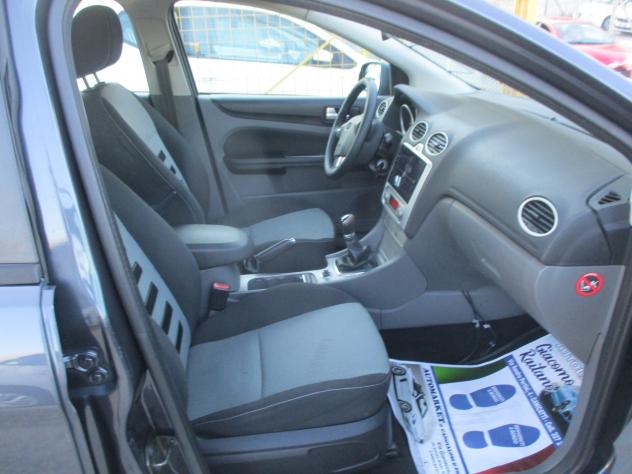 Ford Focus 1.6 TDCi (110CV) SW TITANIUM 2011 - Foto 3