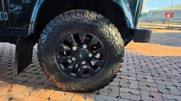 Land Rover Defender 110 2.2 TD4 Station Wagon N1 5 P. motore nuovo percors KM 15.000 - Foto 6