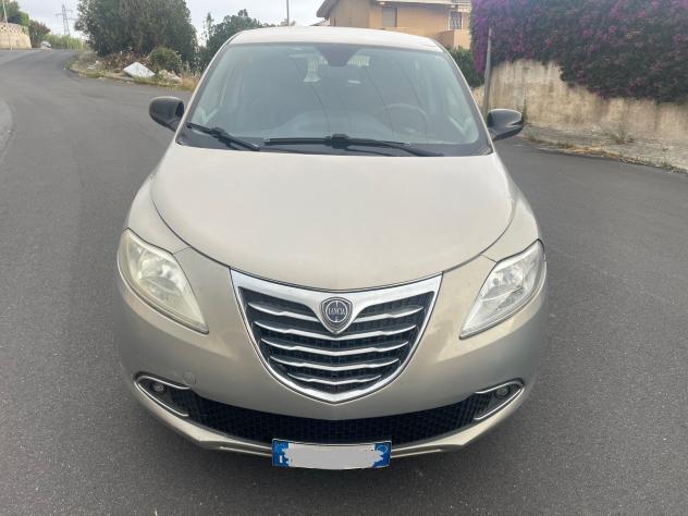 Lancia Ypsilon 1.3 MJT 16V 95 CV 5 porte - Foto 2