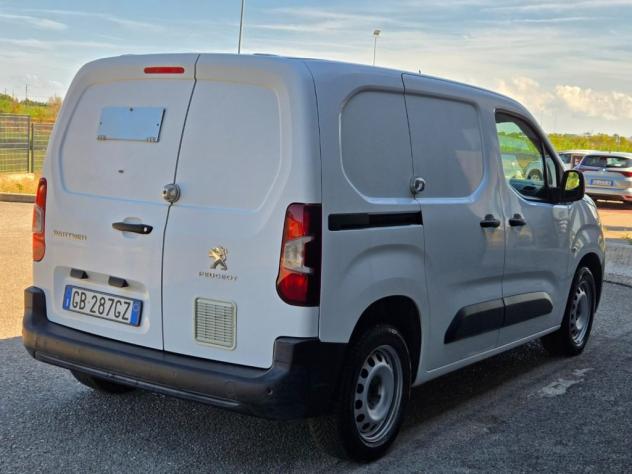 Peugeot Partner BHDi 130 PC Premium Riv. Inox - Foto 4
