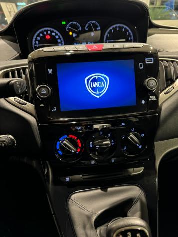 LANCIA YPSILON 1.0 HYBRID GOLD PLUS FULL OPTIONAL - Foto 9