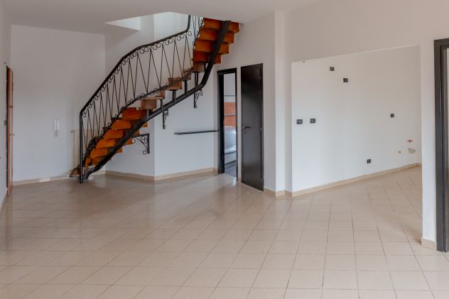 Asti : Investimento ad Alta Rendita (Lordo fino a 7% - Netto Reale fino a 5,6%) - Foto 3