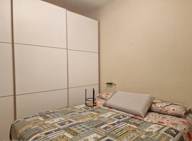 RONCHI, località Poveromo, porzione di bifamiliare in contesto residenziale tranquillo e vicino al mare. L'immobile si distingue per giardino su tre l - Foto 11