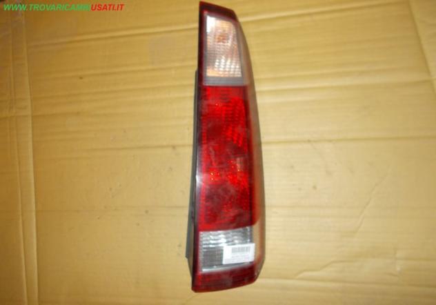 FANALE POST.D.(fino al 12/2005) ROSSO OPEL MERIVA (X03) 1.6 / 1.8 / 1.7 CDTI  Parti elettriche  Fanaleria  Fanali  Fanale post. sx. OPEL - MERIVA A -