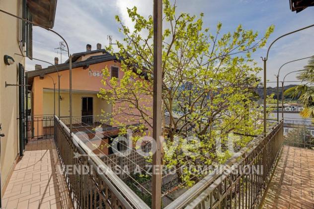Casa indipendente di 280 m² con 5 locali e box auto in vendita a Luino - Foto 4